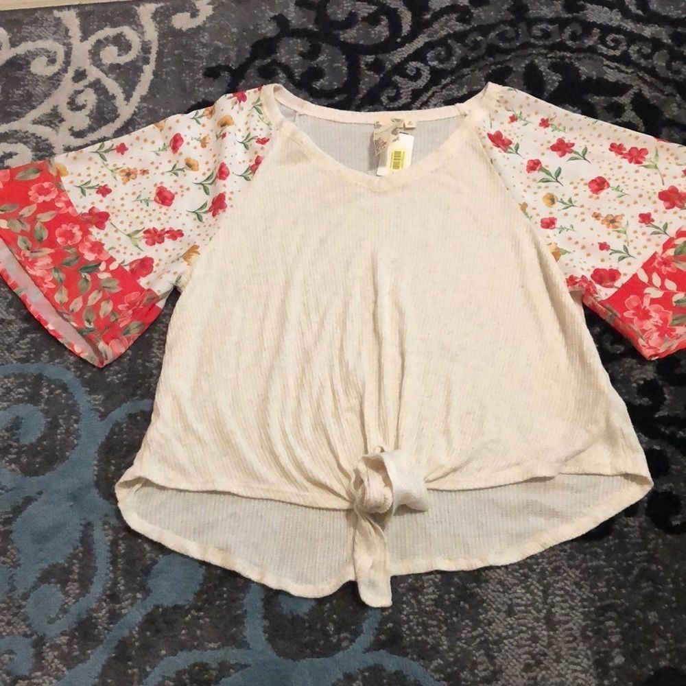 NWT Blu Pepper blouse M Bin C